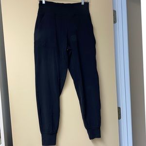 Lululemon joggers in black